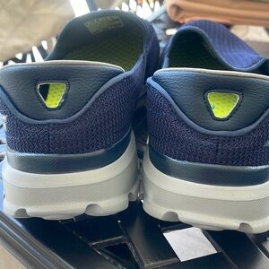 Sketchers GoWalk 3